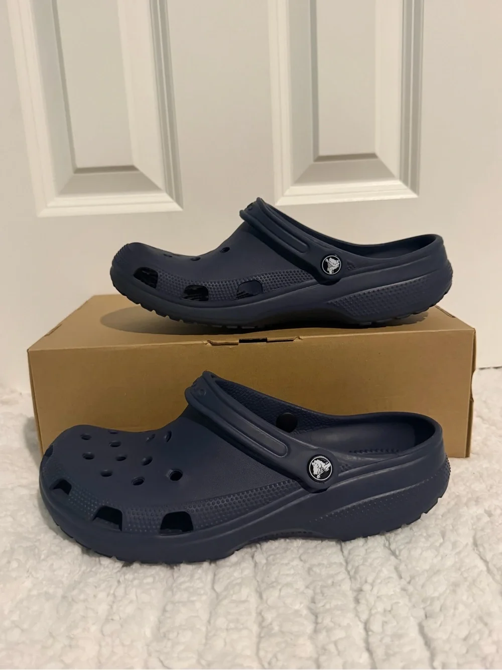 CROCS Classic Clog in Navy Blue